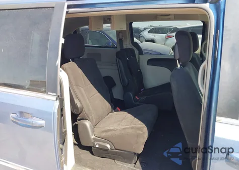 2012 Chrysler Town & Country Touring z USA, uszkodzony, nr VIN 2C4RC1BG9CR135325